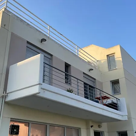 דירה Modern In Ixia Balcony Walk To *